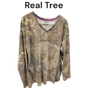 Real Tree camouflage long-sleeved V-Neck t-shirt, women's size xxl